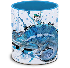 Furcifer pardalis Chamäleon auf Ast, lebendige Farben, detailreiches Tierbild, von TK Tassen, Tassenkasper.