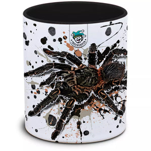 Große Lasiodora parahybana Tarantel auf Ast, braune Haut, schwarze Beine, in natürlicher Haltung, von TK Tassen.
