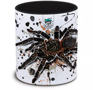 Große Lasiodora parahybana Tarantel auf Ast, braune Haut, schwarze Beine, in natürlicher Haltung, von TK Tassen.